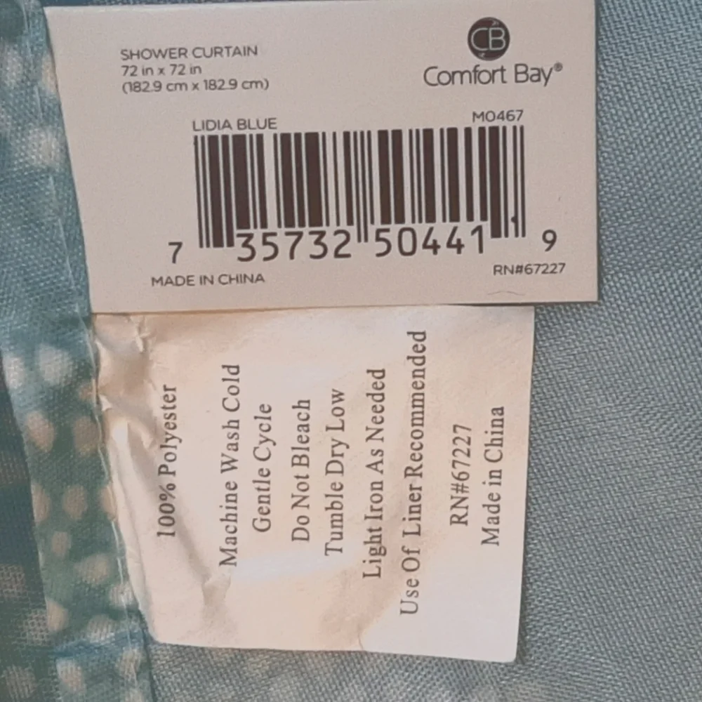 Comfort Bay shower curtain with matching curtain hooks NWT